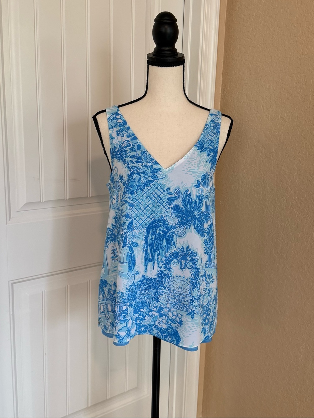 Lilly Pulitzer FLORIN Reversible Sleeveless V-Neck Top Top Toile Me About It